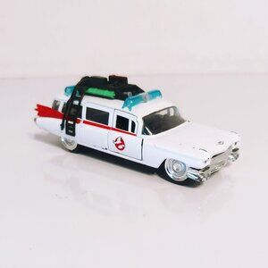Jada Toys 99748 Ghostbusters Hollywood Rides ECTO-1 1:32 Metal Die-Cast Car